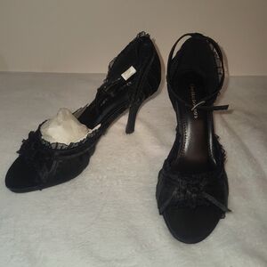 Delicious Black Heels Strappy Design